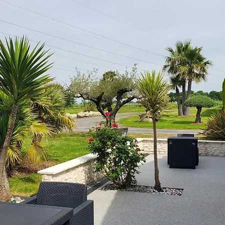 Les Cuves - - D'hotes Et Bed and breakfast
