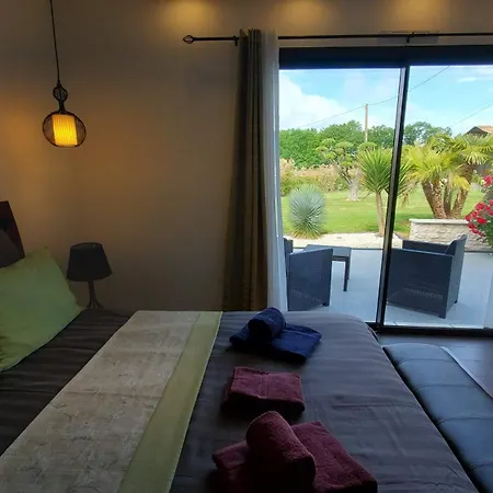Bed and breakfast Les Cuves - - D'hotes Et 3*