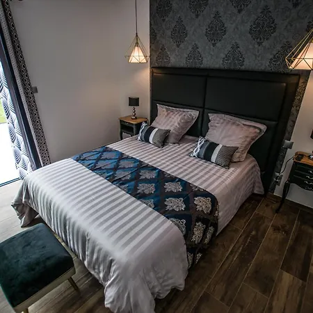 Bed and breakfast Les Cuves - - D'hotes Et Saintes